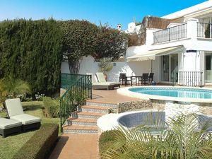 23058355-Ferienhaus-8-Nerja-300x225-1