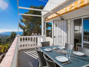 23840914-Ferienhaus-8-Nerja-300x225-2