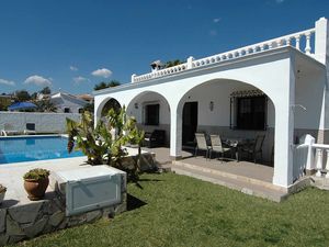 23058371-Ferienhaus-6-Nerja-300x225-1