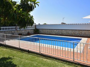 23058525-Ferienhaus-6-Nerja-300x225-5