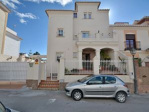 19293492-Ferienhaus-8-Nerja-300x225-1