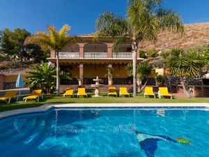 22316393-Ferienhaus-8-Nerja-300x225-1