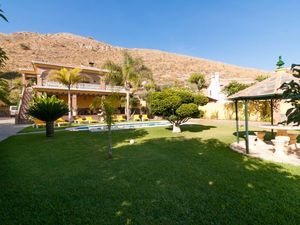 22316393-Ferienhaus-8-Nerja-300x225-2