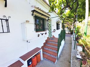 23486984-Ferienhaus-7-Nerja-300x225-5