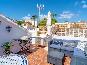 23998753-Ferienhaus-4-Nerja-300x225-1