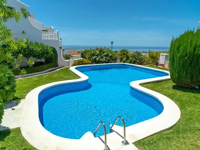 PoolOfHouse
