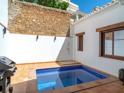 PoolOfHouse