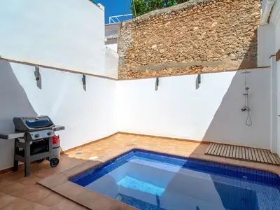 PoolOfHouse