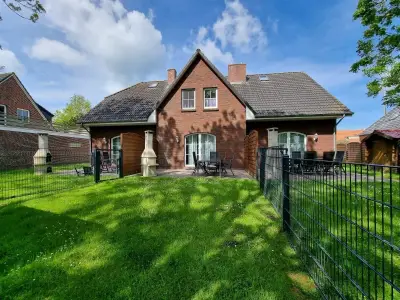 Ferienhaus für 6 Personen (100 m²) in Neßmersiel 9/10