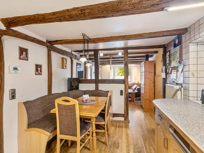 Photo, INSIDE, OUTSIDE