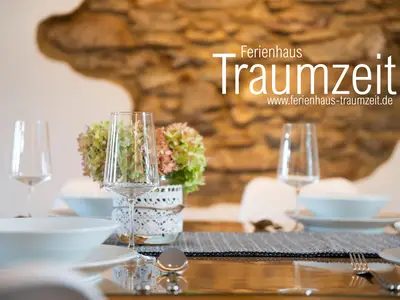 Logo 2025, FeWo Traumzeit, Neuhütten, Hunsrück