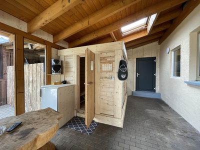 Ferienhaus Mittendrin, Muhl, Sauna im Wintergarten