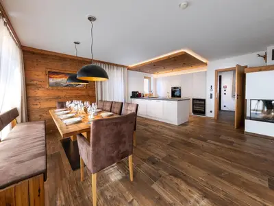 DiningRoom