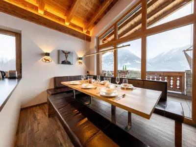 DiningRoom