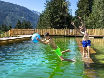 PoolOfHouse