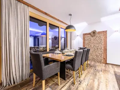 DiningRoom