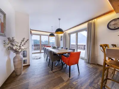 DiningRoom