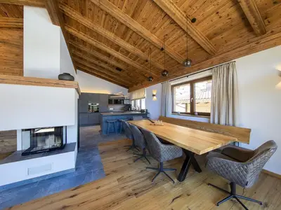 DiningRoom