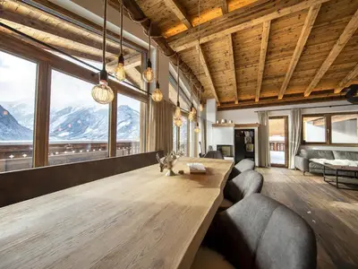 DiningRoom