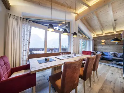 DiningRoom