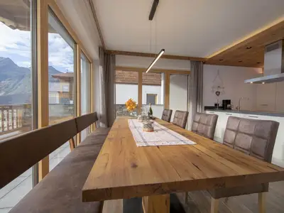 DiningRoom