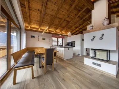 DiningRoom