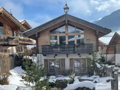 Außenseite Ferienhaus [Winter]