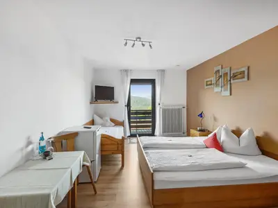 Dreibettzimmer 9
