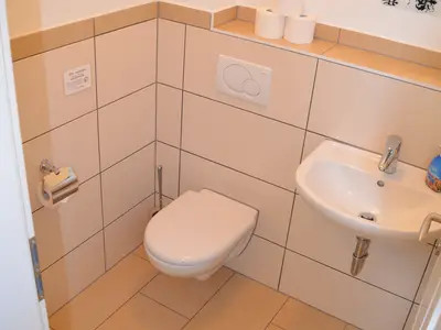 WC im EG, Haus Maria