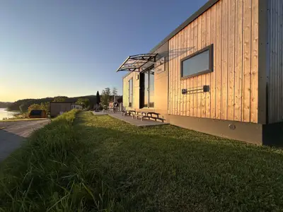 Außenseite Ferienhaus [Sommer]