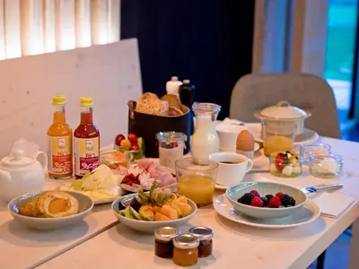 Frühstück aufgedeckt