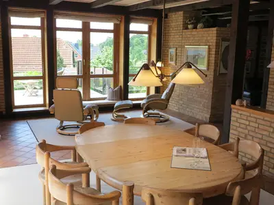 Familienfreundliches Ferienhaus in Pelzerhaken mit Garten, großzügigem Wohnbereich, Kamin und Sauna