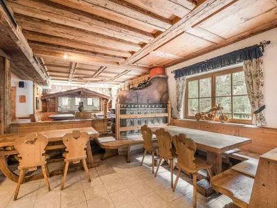 DiningRoom