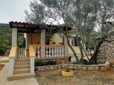 Ferienhaus für 6 Personen in Neviđane 1/10