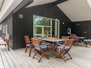 23726978-Ferienhaus-8-Nexø-300x225-1