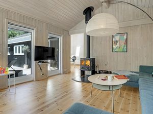 23728247-Ferienhaus-8-Nexø-300x225-2