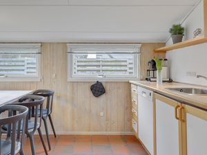 23734683-Ferienhaus-6-Nexø-300x225-4