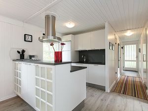 23736771-Ferienhaus-6-Nexø-300x225-4