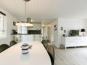 23736771-Ferienhaus-6-Nexø-300x225-5