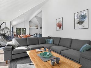 23747927-Ferienhaus-8-Nexø-300x225-2