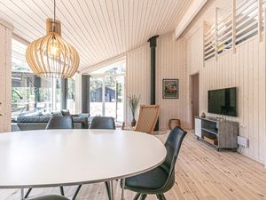 23738887-Ferienhaus-6-Nexø-300x225-2