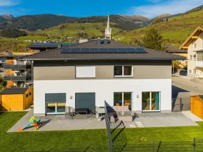 Außenseite Ferienhaus [Sommer]