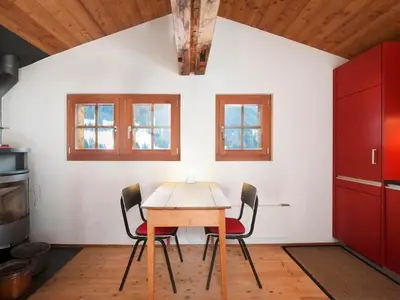 Wohnküche mit Blick auf die Berge