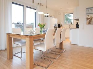 23374099-Ferienhaus-6-Niendorf/Ostsee-300x225-5