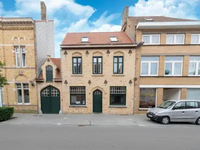 Außenseite Ferienhaus [Sommer]