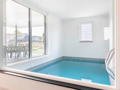 PoolOfHouse