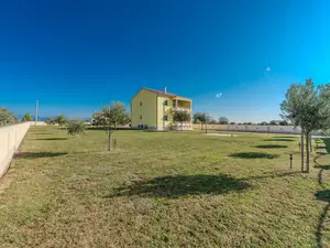 Ferienhaus für 10 Personen (140 m²) in Ninski Stanovi