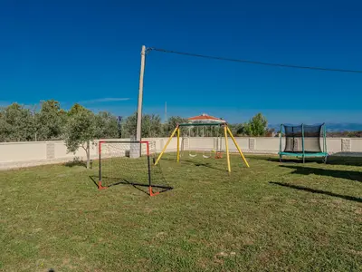 Ferienhaus für 10 Personen (200 m²) in Ninski Stanovi 4/10