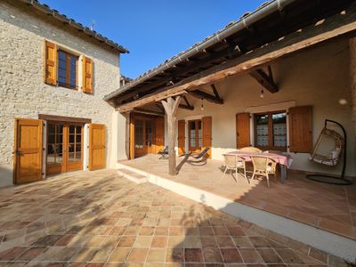 Cour et Terrasse Couverte