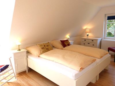 Doppelbettschlafzimmer im Ferienhaus Koggenhüs in Norddorf auf Amrum